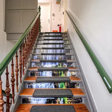 アパート Zuarin Seeblick - Ganzes Direkt Am Schlossgarten Von Mit Dschungelfeeling シュヴェリーン