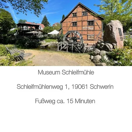 Zuarin Seeblick Mit Dschungel-feeling - Direkt Am Schlossgarten Von - Ganzes - Parkplatz Vorhanden *