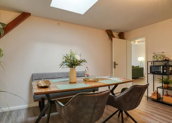 Zuarin Seeblick - Ganzes Direkt Am Schlossgarten Von Mit Dschungelfeeling Apartment *